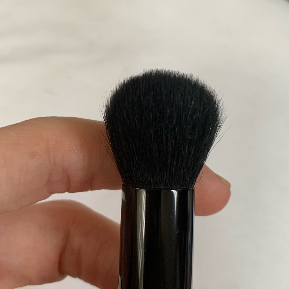 MGivenchy Elegant Black Makeup buffing Brush RARE - Picture 4 of 4